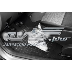 Комплект килимків Renault (RVI) 749026390R ціна, від 33.82 USD