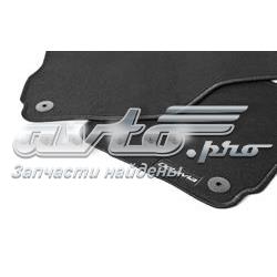 Комплект килимків VAG 5E1061404A ціна, від 79.93 USD