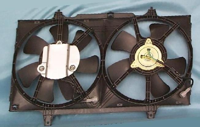 Дифузор радіатора охолодження, в зборі з мотором і крильчаткою 214810Z001 NISSAN