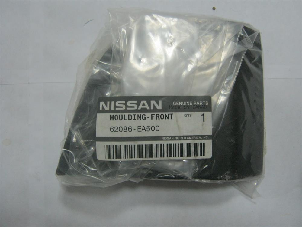 Молдинг переднього бампера, правий 62086EA500 Nissan/Infiniti