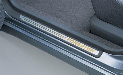 Накладка дверного порогу внутрішня, передня комплект Subaru Forester (S11, SG) (Субару Форестер)