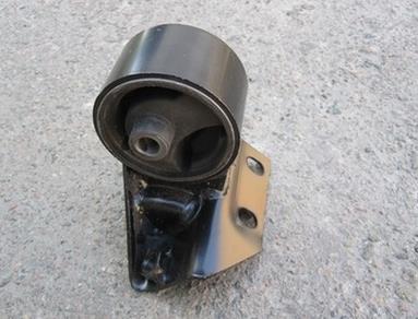 1600437180 Geely Задня подушка двигуна