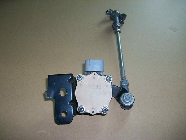 Купити TQ45151 Tqparts Датчик рівня положення кузова, задній правий