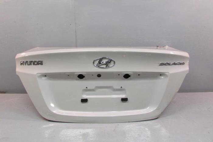 Кришка багажника 692001R030 Hyundai/Kia