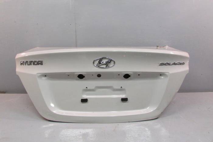 Кришка багажника Hyundai/Kia 692001R130 ціна, від 169.30 USD