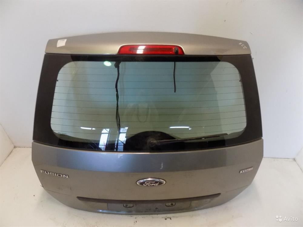 1545209 Ford Треті двері