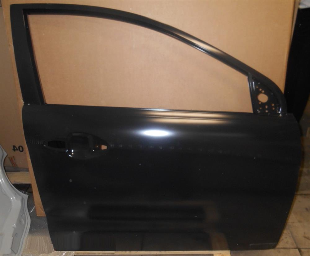 Пасажирські передні двері на KIA Rio III UB