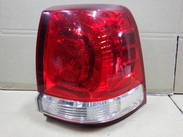 Задній правий зовнішній ліхтар Toyota 8155160820 ціна, від 127.48 USD