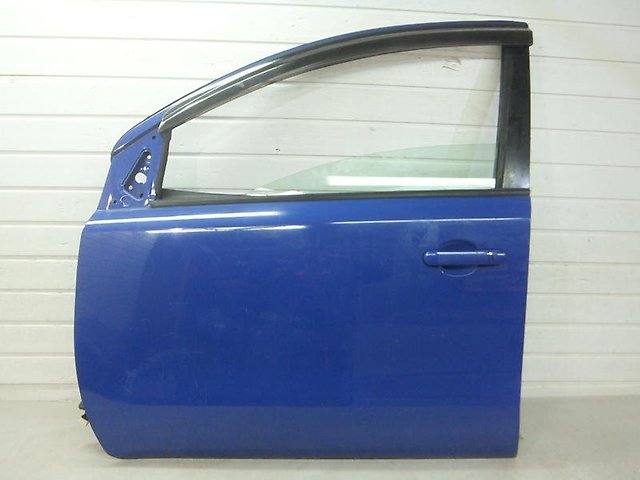 Водійські двері Nissan Note 