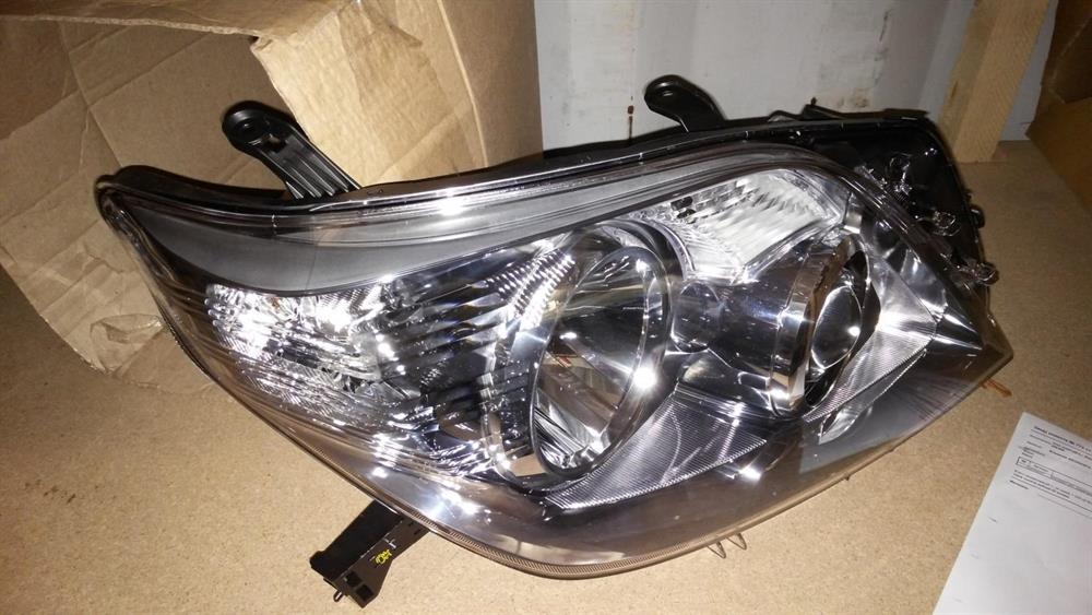 Основна фара - вставка Toyota 8114560E70 ціна, від 719.52 USD