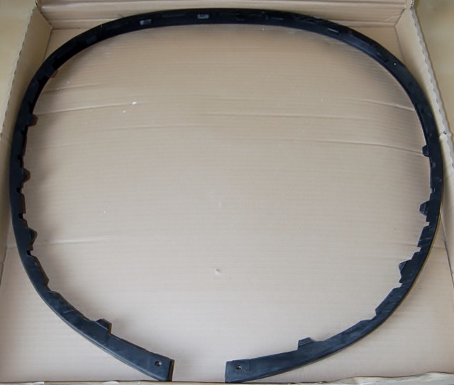 Захисна губа бампера переднього VAG 5J08070619B9 ціна, від 9.53 USD