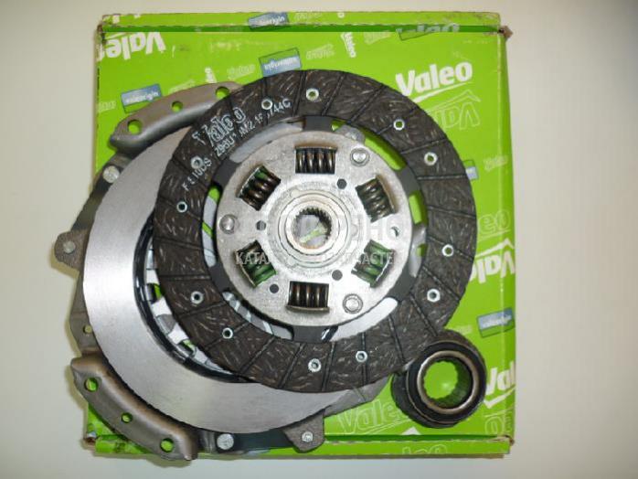 Купити 826899 VALEO Комплект зчеплення (диск, корзина, підшипник)