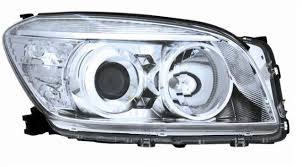Купити 8113042311 Toyota Фара правая