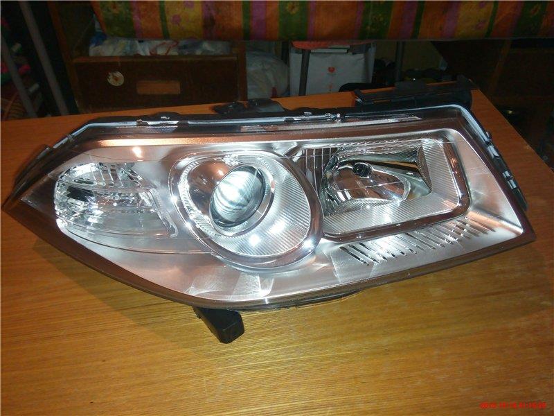 Фара правая VALEO 043281 ціна, від 134.01 USD