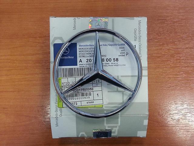 Емблема на кришку багажника, фірм.значок Mercedes A2017580058 ціна, від 8.08 USD