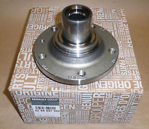Передня маточина 8200807882 Renault (RVI)