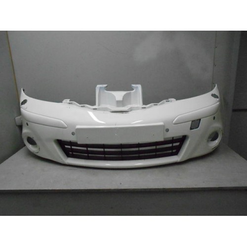 Передній бампер 62022BH00H Nissan/Infiniti