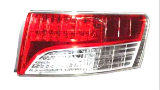 Ліхтар задній правий, зовнішній Toyota Avensis (T27) (Тойота Авенсіс)