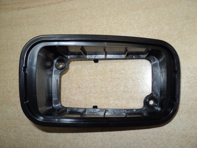 Кронштейн задньої противотуманной фари, правий Mitsubishi MR379312 ціна, від 6.71 USD