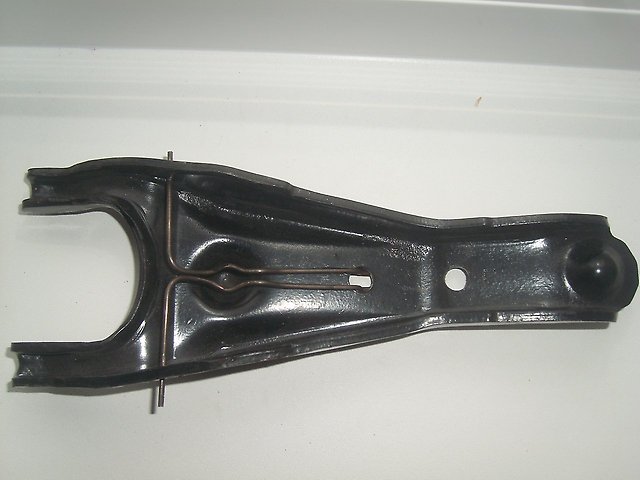 Оригинал вилка сцепления на Mazda MX-3 EC