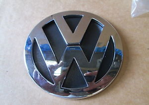 Фірмовий значок на кришку багажника Volkswagen Polo IV