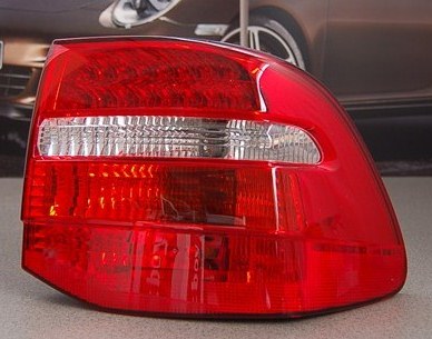 95563148810 Porsche Ліхтар задній правий