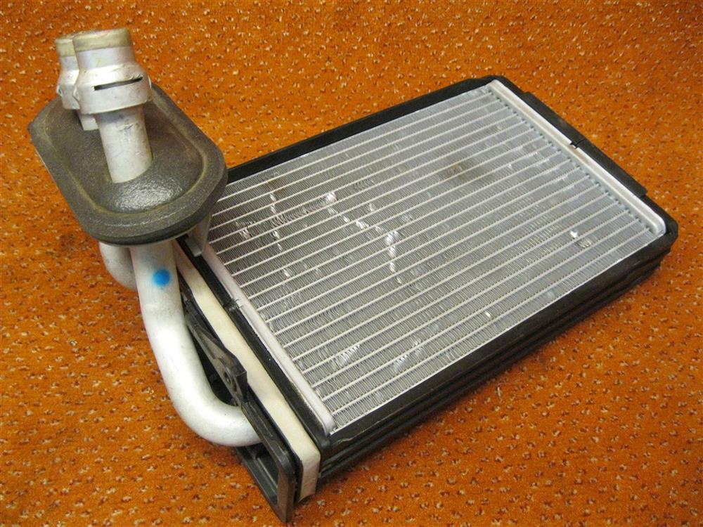 1J1819030A VAG радіатор пічки (обігрівача)