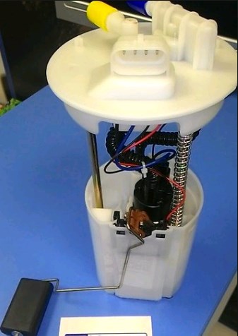 Паливний насос електричний, занурювальний Lifan X60 (Ліфан X60)