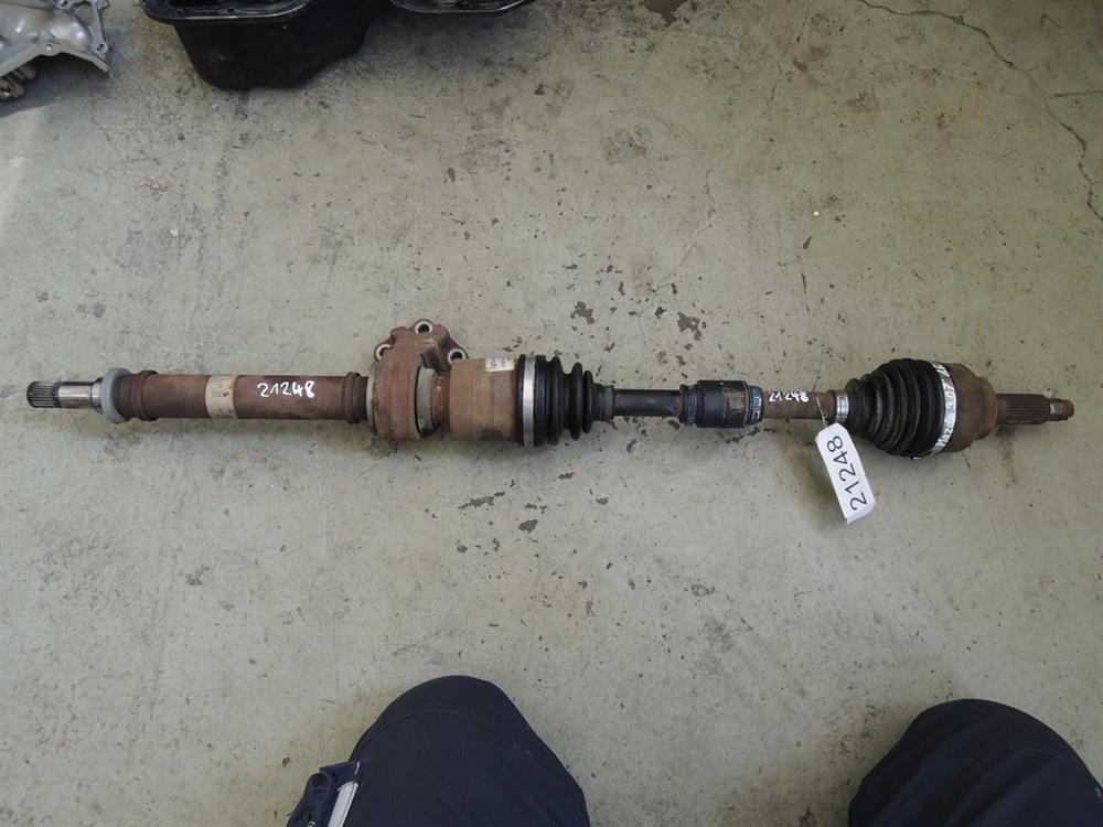 Піввісь передня, права Mazda FG0525500B ціна, від 90.00 USD