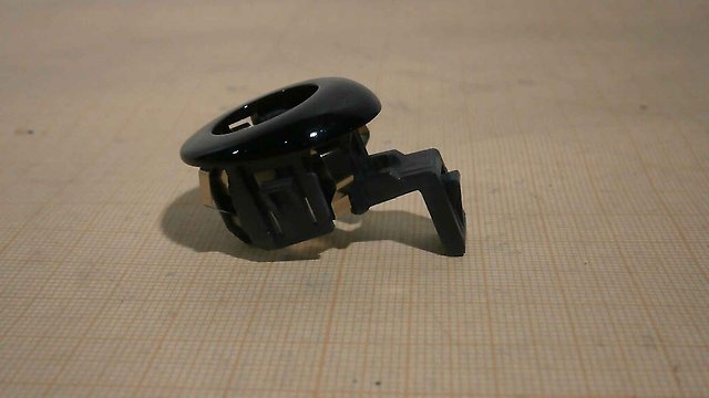 8934871010C0 Toyota Кронштейн датчика парктроніка, передній боковий