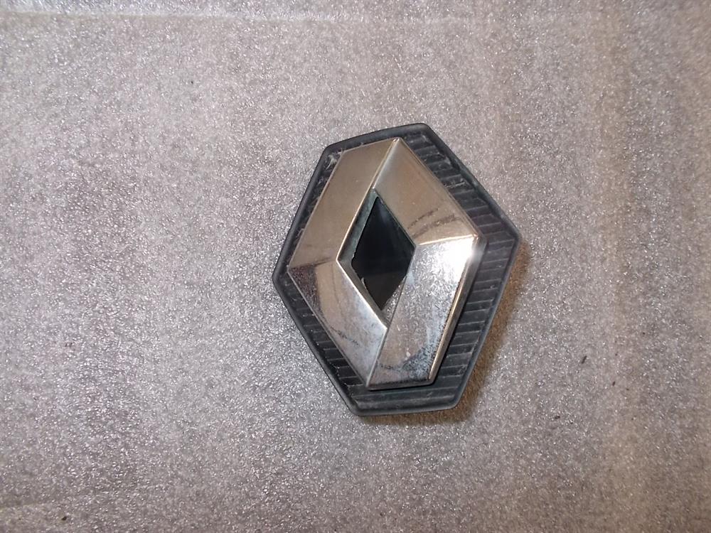 8200070031 Renault (RVI) Емблема решітки радіатора