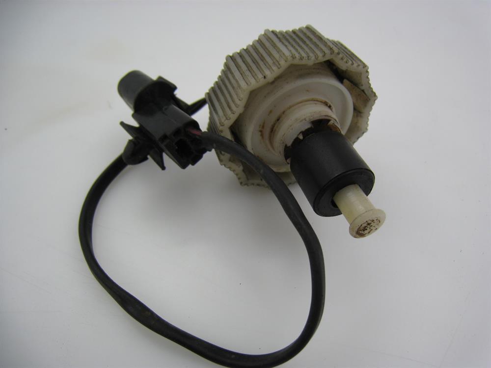 Купити MR514545 Mitsubishi Датчик рівня води паливного фільтра