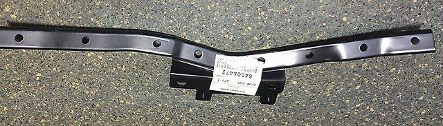 Праве кріплення переднього бампера Mitsubishi 6400A472 ціна, від 11.38 USD