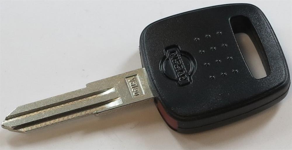 Ключ-заготівка на Nissan Almera (N15)