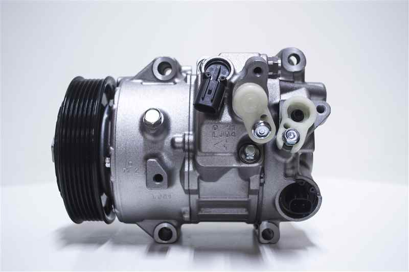 Купити 8831042333 Toyota Компресор кліматичної установки