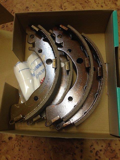 Колодки гальмові задні, барабанні S28521 Brembo