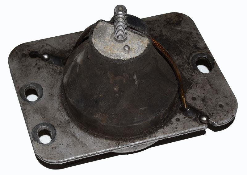 Права подушка двигуна Renault (RVI) 8200411257 ціна, від 54.08 USD