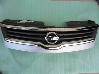 Решітка радіатора права Nissan/Infiniti 62320BG00A ціна, від 114.25 USD