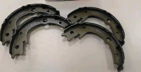 Колодки стоянкового гальма Toyota 4654048010