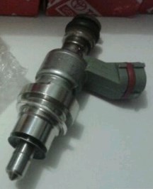 Купити 2320939057B0 Toyota Форсунка дизельна в зборі, розпилювач + тримач