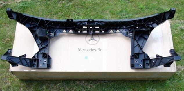 Рамка радіатора A9068800203 Mercedes