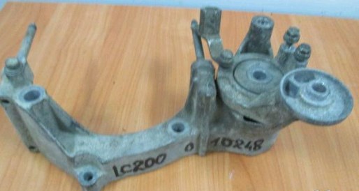 Натягувач приводного ременя Toyota 1662051011 ціна, від 130.46 USD