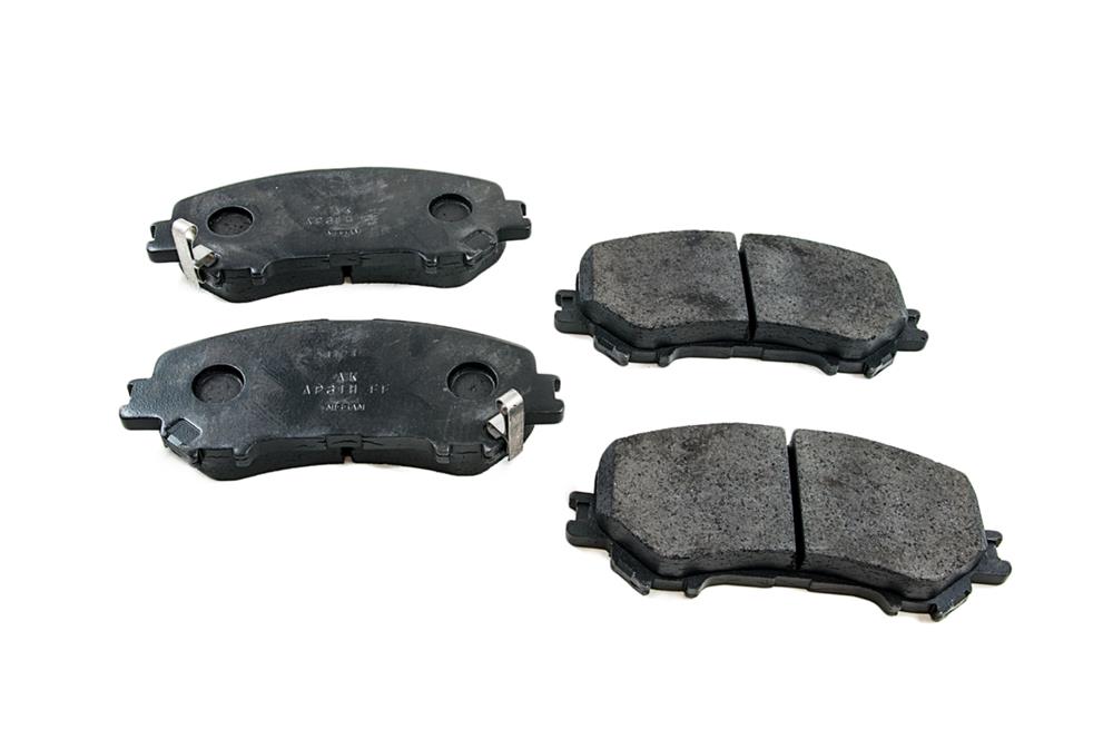 Купити D10604EA0A Nissan/Infiniti Колодки гальмівні передні, дискові