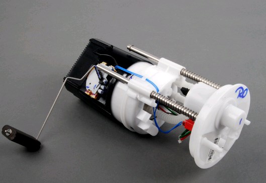 Купити 16117212585 BMW Насос занурювальний в баці