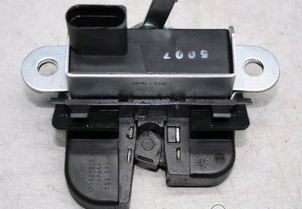 Замок дверей багажника VAG 1P0827505D9B9 ціна, від 22.14 USD