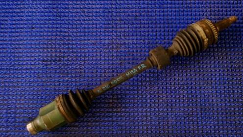 Піввісь передня, права Suzuki 4410154G50 ціна, від 74.08 USD