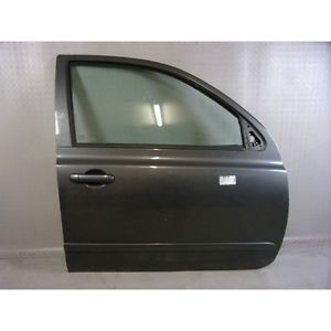 80100AX130 Nissan/Infiniti Пасажирські передні двері