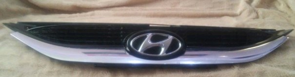 Решітка радіатора 863512Y000 Hyundai/Kia