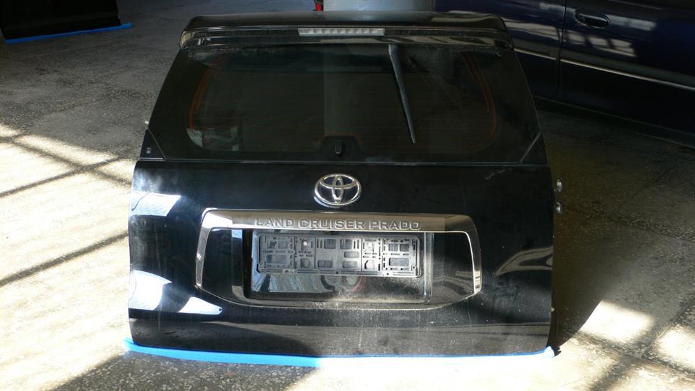 6810560190 Toyota Скло кришки багажника