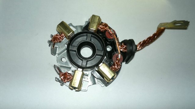 Щеткодеpжатель стартера Bosch 1004336411